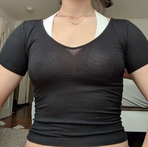 Black short sleeve v neck crop top